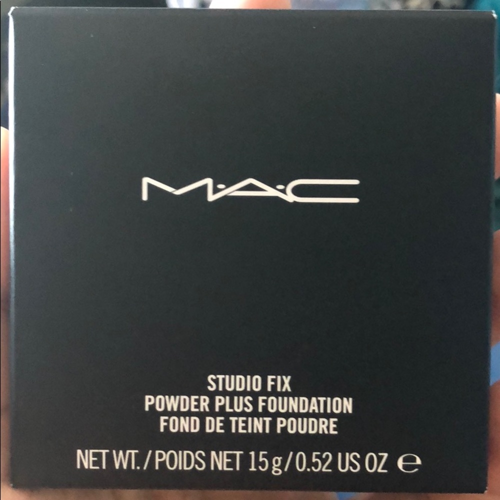 Selling Mac studio fix powder plus foundation 😄